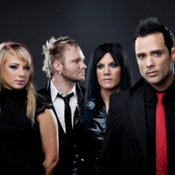 Skillet - Love Is The Enemy