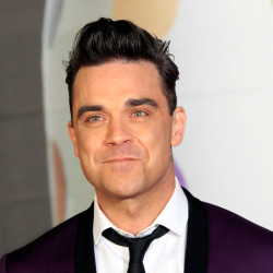 Robbie Williams - Talk To Me